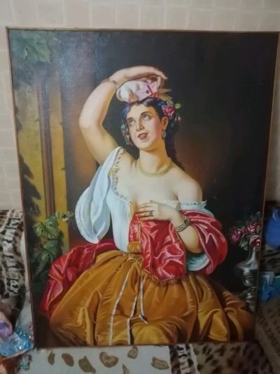 Лот: 13492825. Фото: 1. Картина, женщина с голубем и с... Картины, гравюры