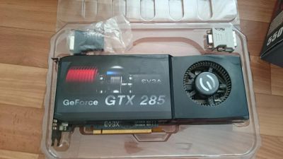 Лот: 5837714. Фото: 1. EVGA GTX 285. Видеокарты