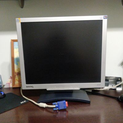 Лот: 19526254. Фото: 1. Монитор 19 дюймов BenQ FP91G+. ЖК-мониторы