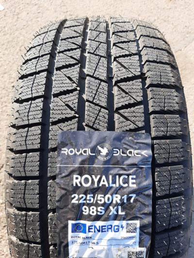 Лот: 20775867. Фото: 1. 225/50 R17 98S "Royal Black Royal... Шины