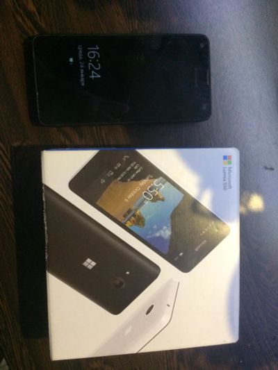 Лот: 10936051. Фото: 1. Смартфон Microsoft Lumia 550. Смартфоны