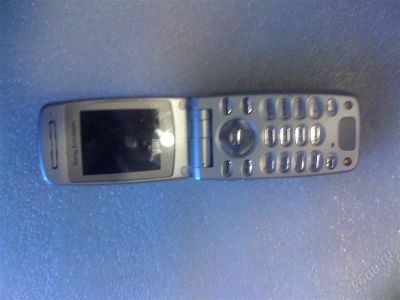 Лот: 1357669. Фото: 1. Сотик Sony Ericsson Z600. Кнопочные мобильные телефоны