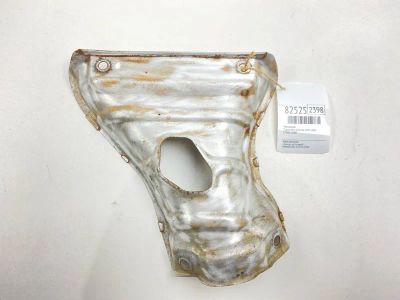Лот: 21578167. Фото: 1. Термоэкран Toyota Wish 2003 1716822080... Двигатель и элементы двигателя