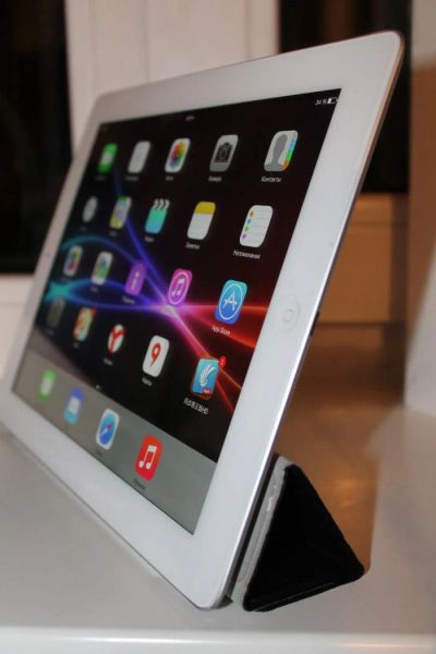 Лот: 4716092. Фото: 1. iPad 4 32GB Retina Белый. Планшеты