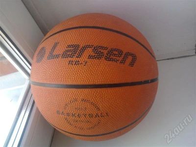 Лот: 431566. Фото: 1. Баскетбольный мяч Larsen. Мячи, ракетки, шайбы, клюшки