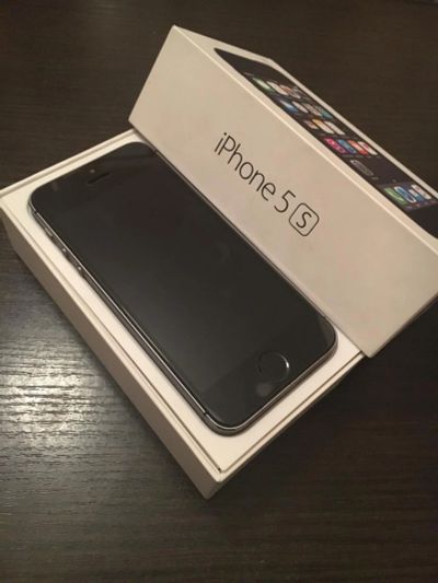 Лот: 8908600. Фото: 1. iPhone 5s space gray 32gb. Смартфоны