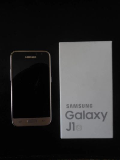 Лот: 9222643. Фото: 1. Смартфон Samsung Galaxy J1 (2016... Смартфоны