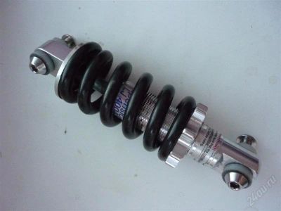 Лот: 849656. Фото: 1. Задний амортизатор Lu Jin Suspension... Запчасти