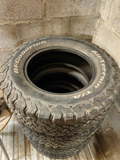 Лот: 24591746. Фото: 1. Резина bf Goodrich all- terrain... Шины