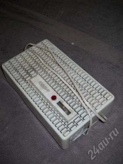 Лот: 596262. Фото: 1. Стабилизатор напряжения Вега-7. Другое (бытовая техника)