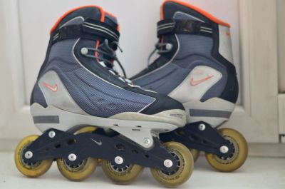 Лот: 9757432. Фото: 1. Фирменные ролики Nike (41-42... Роликовые коньки, скейтборды, самокаты