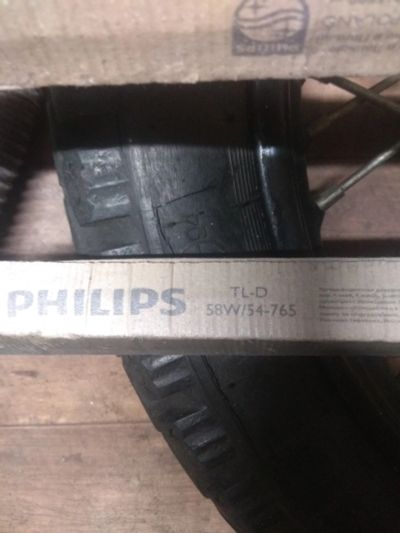 Лот: 15949824. Фото: 1. Две лампы philips TL-D 58W/54-765... Другое освещение