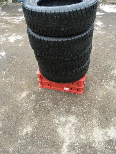 Лот: 10513693. Фото: 1. зимние шины 195/65/15 michelin... Шины