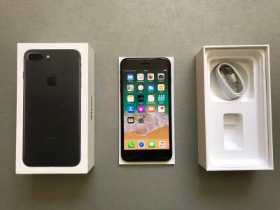 Лот: 11719721. Фото: 1. iPhone 7 Plus 32GB black. Смартфоны