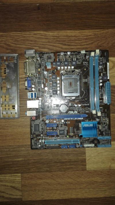 Лот: 5937414. Фото: 1. Материнская плата Asus P8H61M... Материнские платы