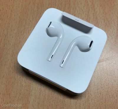 Лот: 11061791. Фото: 1. EarPods с разъёмом Lightning. Шлейфы, разъёмы
