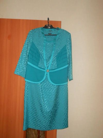Лот: 7940282. Фото: 1. платье с пиджаком 54 размера. Платья