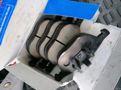 Лот: 17491850. Фото: 1. Колодки задние mazda 3, 2010 bl. Тормозная система