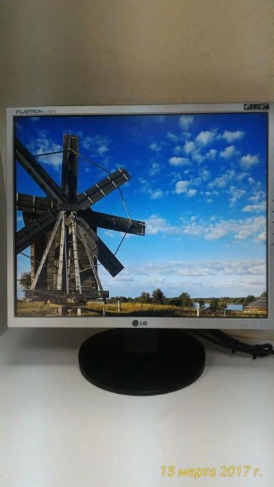 Лот: 9259733. Фото: 1. ЖК монитор "19 LG L1952TQ 1280x1024... ЖК-мониторы