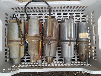 Лот: 25899439. Фото: 1. Насосы 5 шт. В ремонт. Насосы садовые, мотопомпы