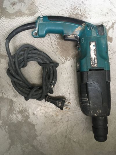 Лот: 15779264. Фото: 1. перфоратор makita hr 2450. Электроинструмент