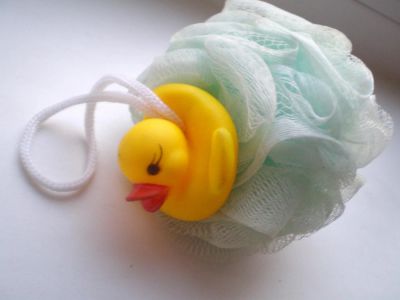 Лот: 4901751. Фото: 1. 🐥Мочалка-игрушка со звуком для... Детская гигиена