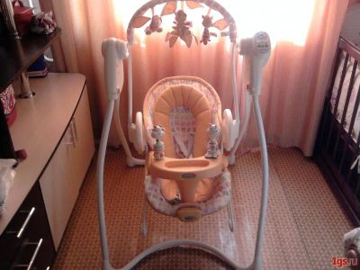 Лот: 4246256. Фото: 1. Электрокачели Graco Swing n Bounce. Ходунки, прыгунки, качели