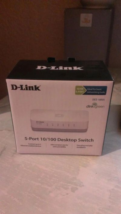 Лот: 3724364. Фото: 1. d-link 5-port 10/100 desktop Switch. Маршрутизаторы (роутеры)