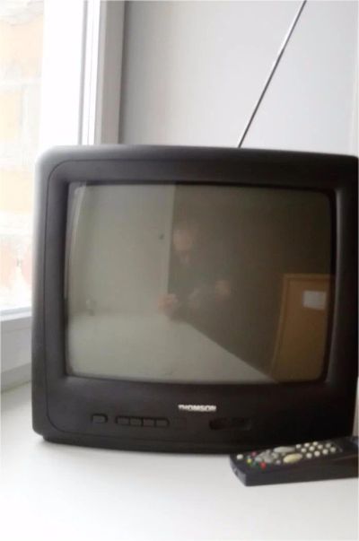 Лот: 7353949. Фото: 1. Телевизор Томсон с пультом, антенной. Телевизоры