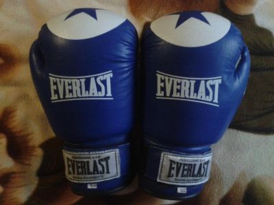 Лот: 7177148. Фото: 1. Перчатки боксерские ""Everlast-Tiger... Перчатки