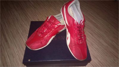 Лот: 8539326. Фото: 1. кроссовки Reebok выкупайте!. Кеды, кроссовки, слипоны