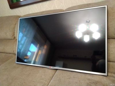Лот: 14947945. Фото: 1. Телевизор LG42LA615V(106 см). Телевизоры