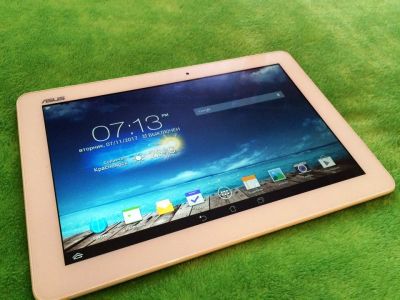 Лот: 9956237. Фото: 1. Планшет Asus Memo Pad 10 + чехол... Планшеты