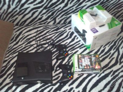 Лот: 2462426. Фото: 1. xbox 360 slim. Игровые приставки, консоли