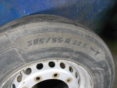Лот: 24670914. Фото: 1. 1 шт 385-55-22.5 Michelin X-multi... Шины на дисках