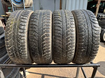 Лот: 25588301. Фото: 1. (4шт.) 235-65-17 Bridgestone Ice... Шины