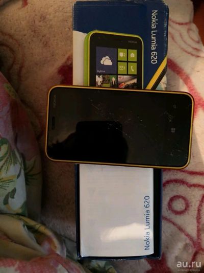 Лот: 13158788. Фото: 1. Nokia Lumia 620. Кнопочные мобильные телефоны
