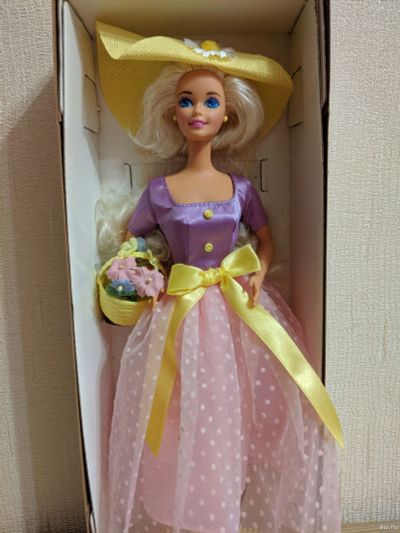 Лот: 13978440. Фото: 1. Spring Blossom Barbie 1995 года. Куклы