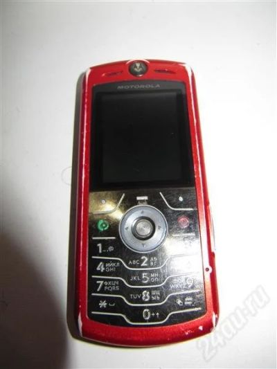 Лот: 213874. Фото: 1. Motorola SLVR L7 red :). Кнопочные мобильные телефоны