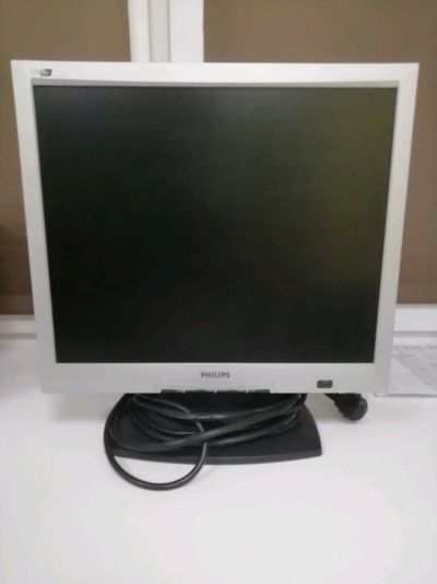 Лот: 14537080. Фото: 1. Монитор Philips 170B4. ЖК-мониторы