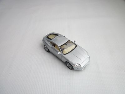Лот: 19199053. Фото: 1. Kinsmart Jaguar XK Couple KT5321... Автомоделизм
