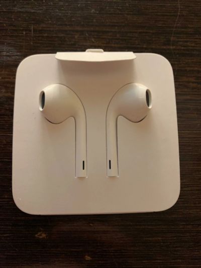 Лот: 15667929. Фото: 1. EarPods оригинал lightning наушники... Наушники, гарнитуры