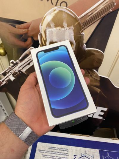 Лот: 17829107. Фото: 1. Смартфон Apple iPhone 12 Blue... Смартфоны