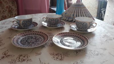 Лот: 13947583. Фото: 1. Пять блюдцев и три чашечки Япония... Фарфор, керамика