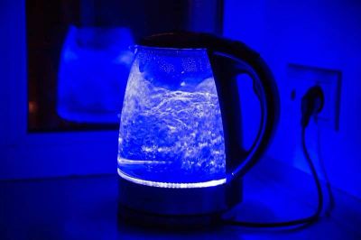 Лот: 5188400. Фото: 1. Электро чайник с нионовой подсветкой... Чайники, кофемашины, кулеры