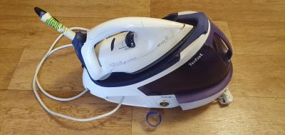 Лот: 21174105. Фото: 1. Парогенератор Tefal GV8330. Утюги, парогенераторы, отпариватели