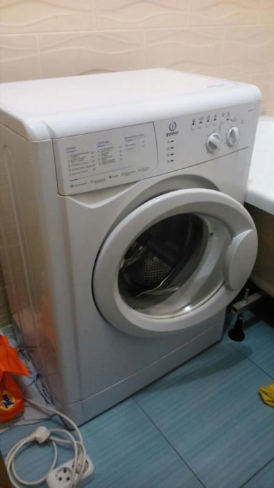Лот: 6557186. Фото: 1. Indesit стиральная машина в отличном... Стиральные машины