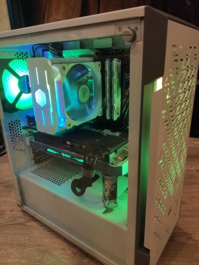Лот: 25766801. Фото: 1. Palit GTX 1080 8gb gamerock premium. Видеокарты