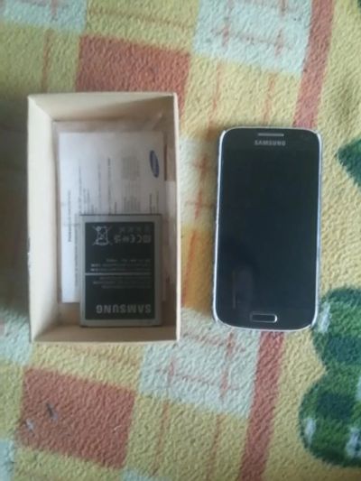 Лот: 9672862. Фото: 1. Samsung Galaxy s4 mini. Смартфоны