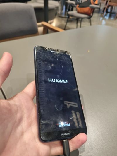 Лот: 25669788. Фото: 1. Huawei y9 2018. Смартфоны
